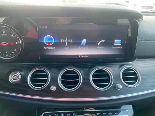 Mercedes-Benz E 220 d AMG Line 24