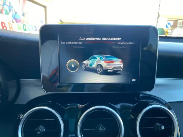 Mercedes-Benz GLC 220 d 4Matic 9G-TRONIC Exclusive 42