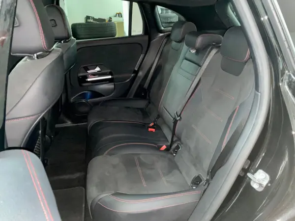 Mercedes-Benz EQA 250+ AMG Line 9