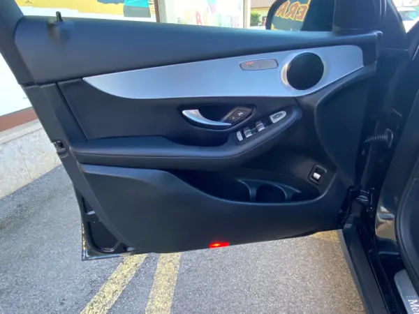 Mercedes-Benz GLC 220 d 4Matic 9G-TRONIC Exclusive 10