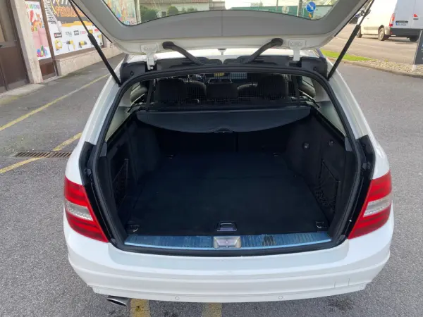 Mercedes-Benz C 200 CDi Classic BE 27