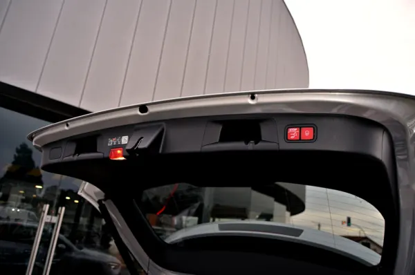 Mercedes-Benz GLA 250 e AMG Line 47