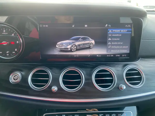 Mercedes-Benz E 220 d AMG Line 27