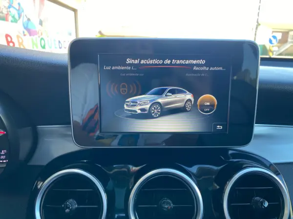 Mercedes-Benz GLC 220 d 4Matic 9G-TRONIC Exclusive 34