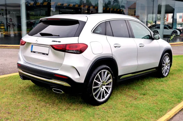 Mercedes-Benz GLA 250 e AMG Line 5