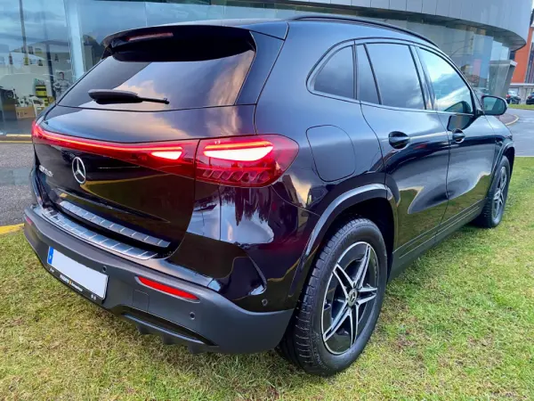 Mercedes-Benz EQA 250+ AMG Line 43