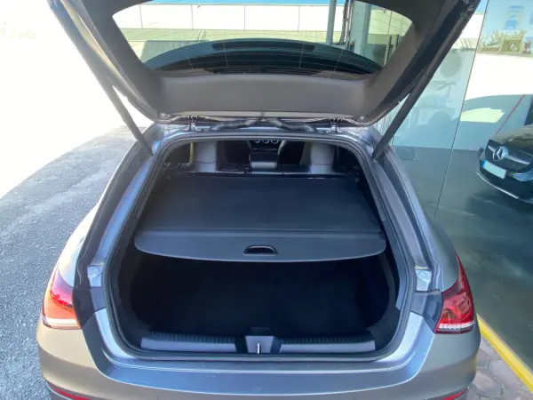 Mercedes-Benz CLA 250 e Shooting Brake AMG Line 38