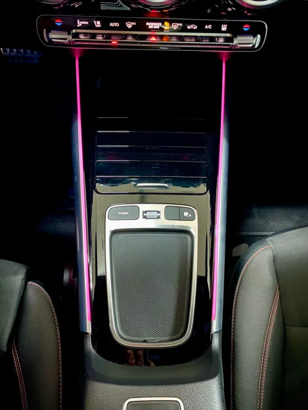 Mercedes-Benz EQA 250+ AMG Line 19