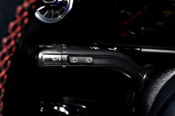 Mercedes-Benz GLA 250 e AMG Line 14