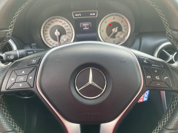 Mercedes-Benz A 180 CDI BE Urban 15