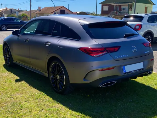 Mercedes-Benz CLA 250 e Shooting Brake AMG Line 5