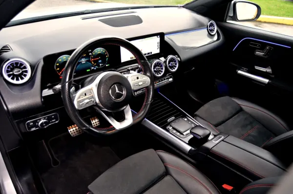 Mercedes-Benz GLA 250 e AMG Line 7