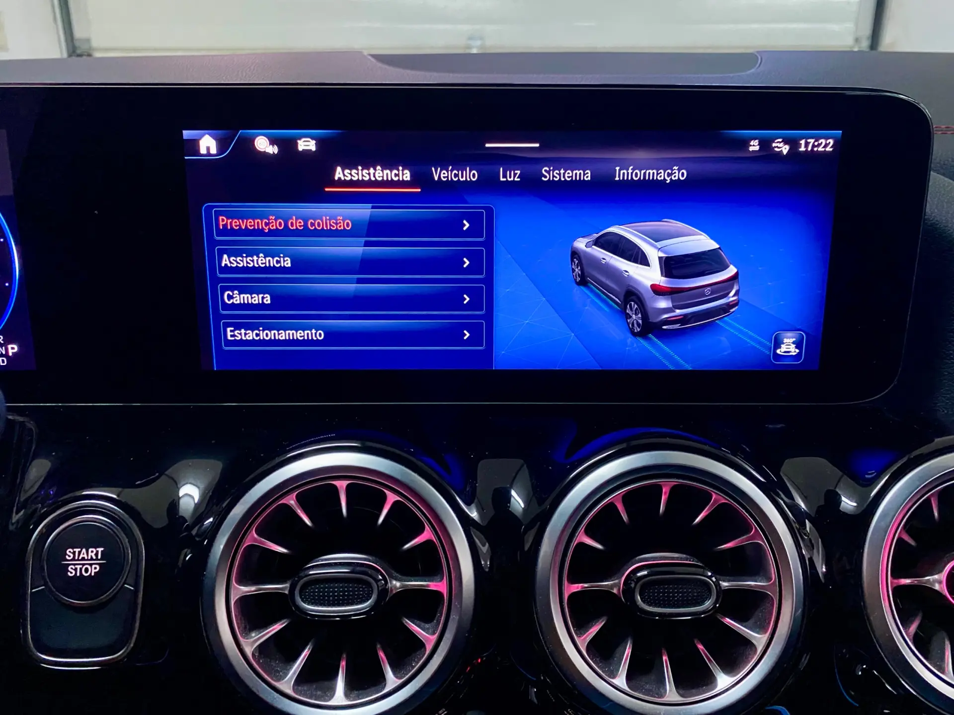 Mercedes-Benz EQA 250+ AMG Line 34