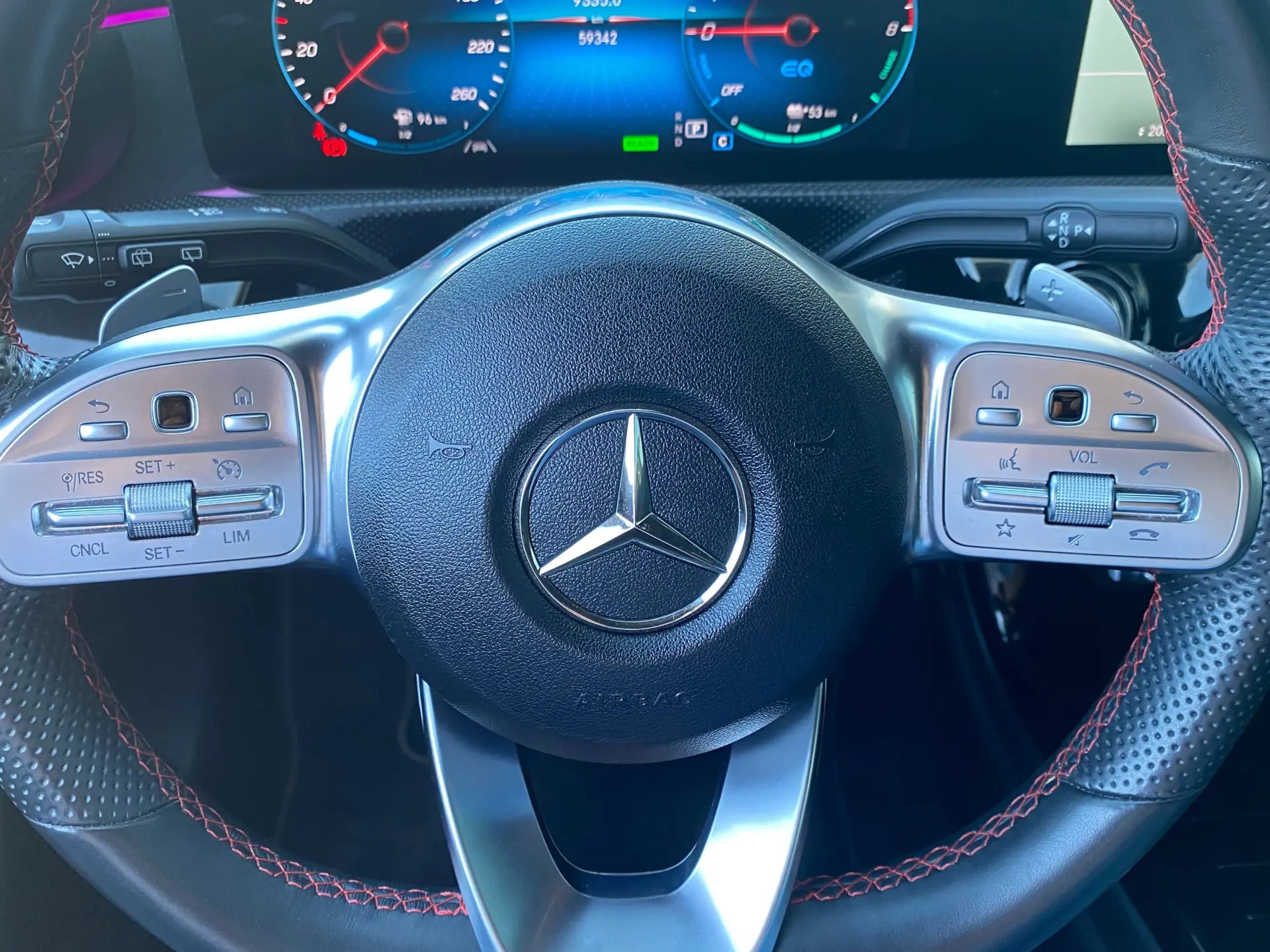 Mercedes-Benz CLA 250 e Shooting Brake AMG Line 14