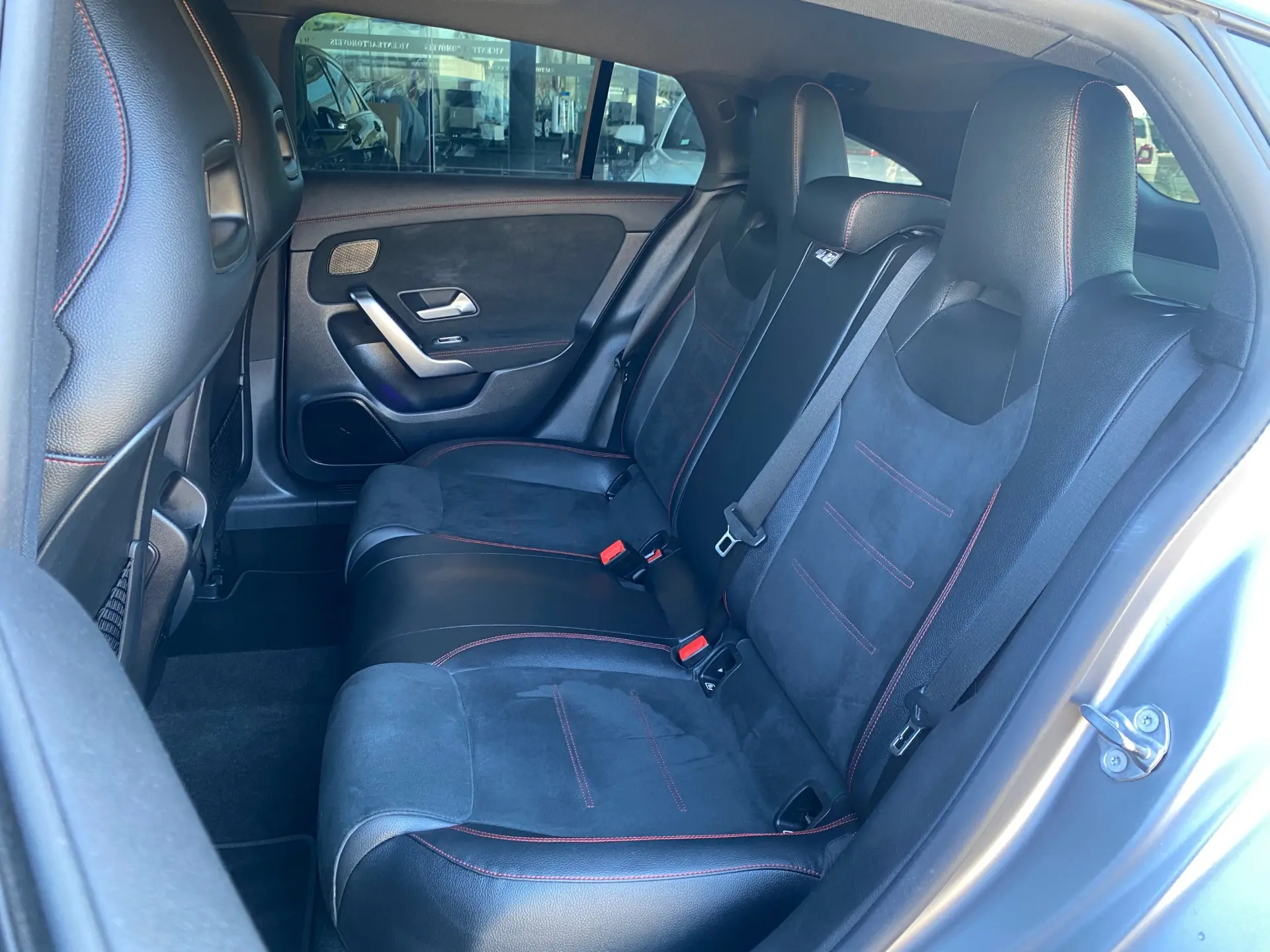 Mercedes-Benz CLA 250 e Shooting Brake AMG Line 8