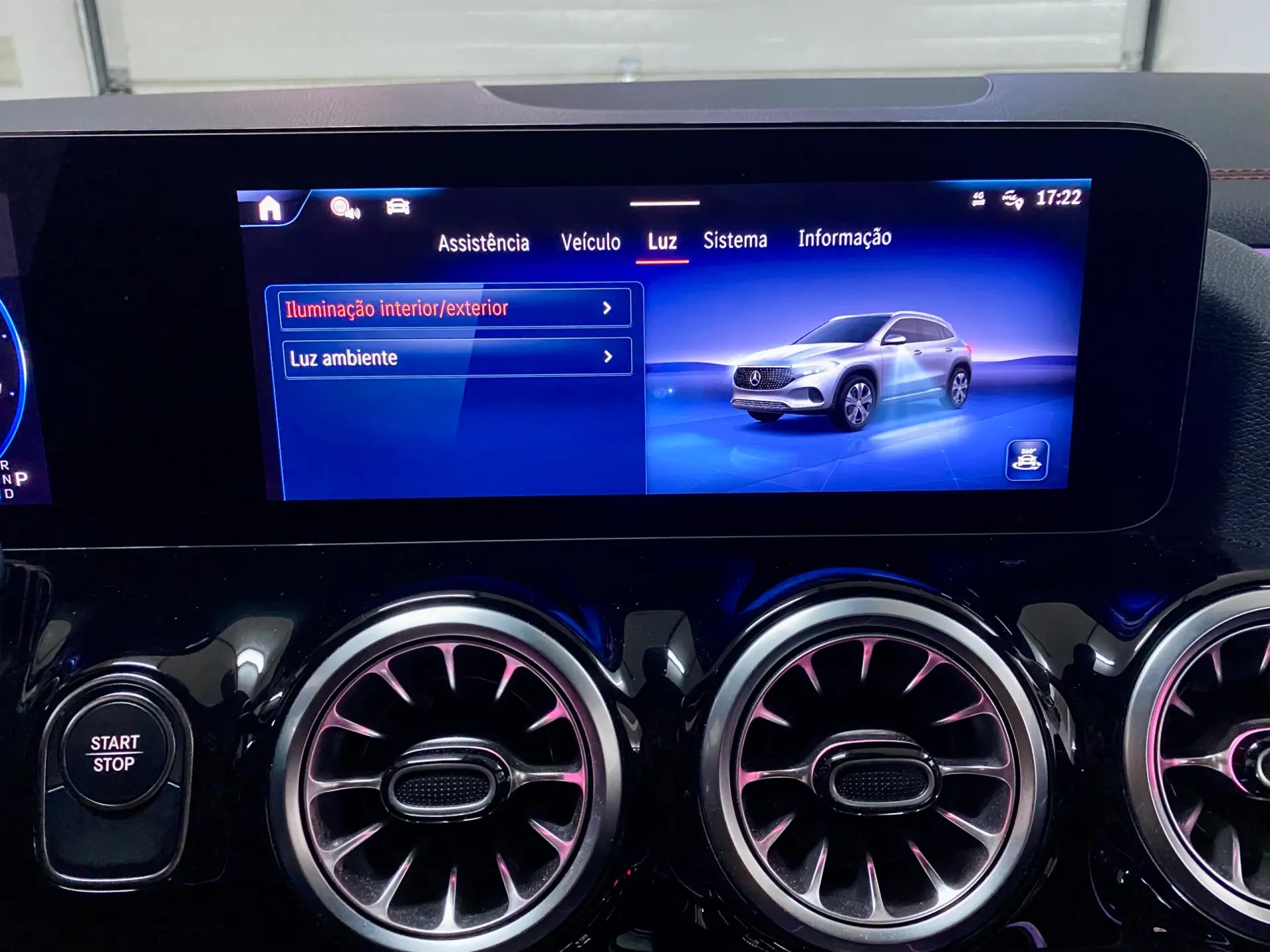 Mercedes-Benz EQA 250+ AMG Line 36