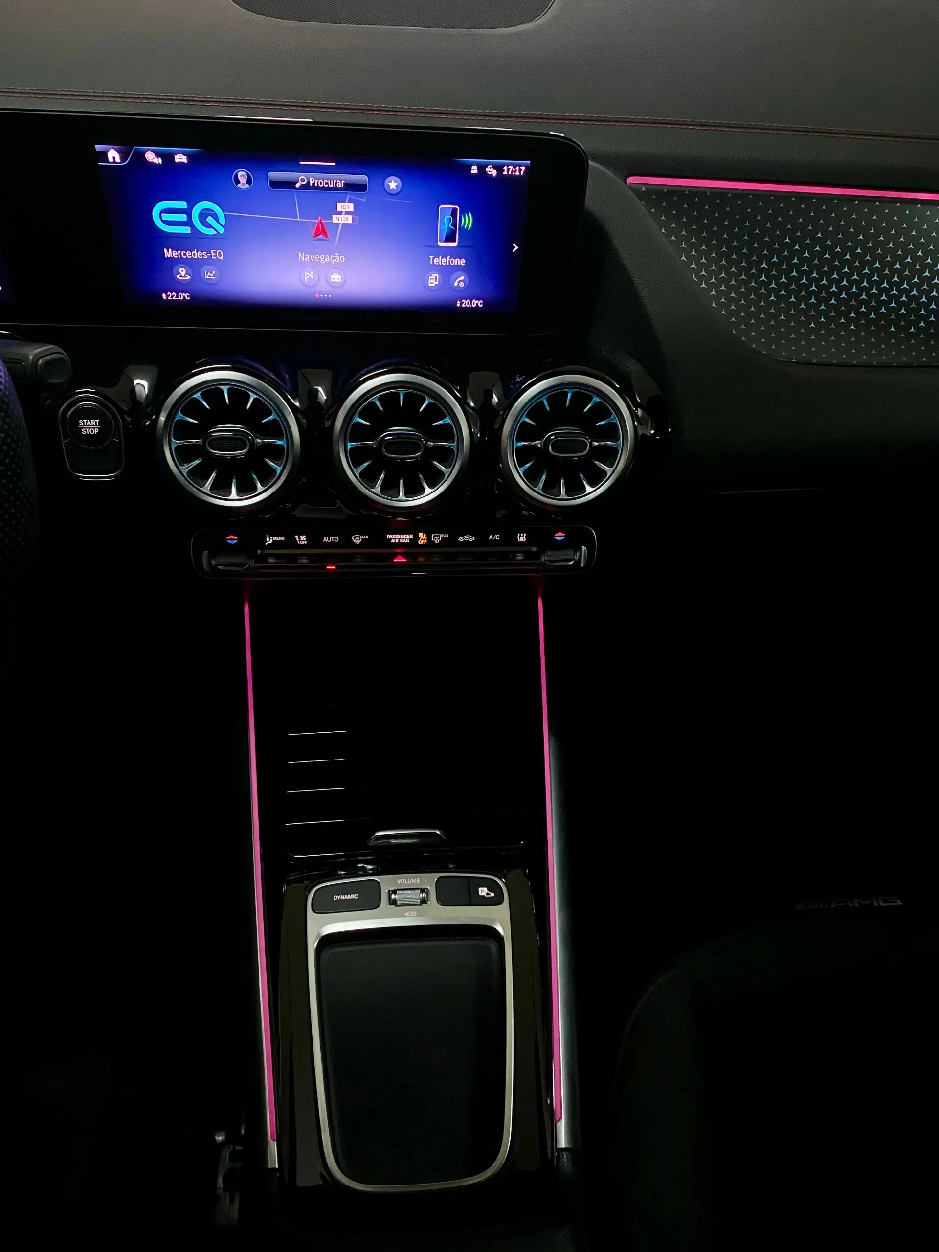 Mercedes-Benz EQA 250+ AMG Line 18