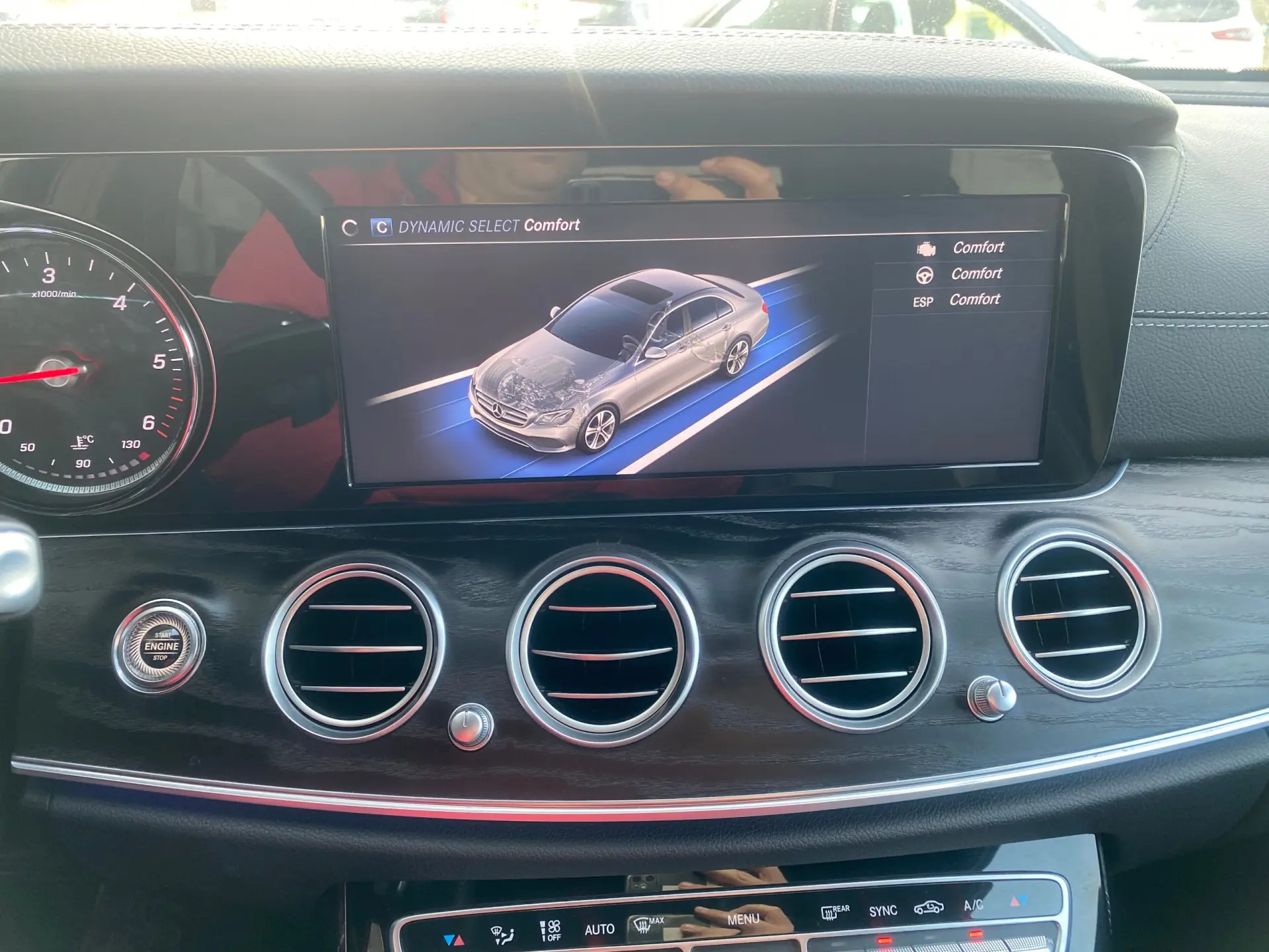 Mercedes-Benz E 220 d AMG Line 33