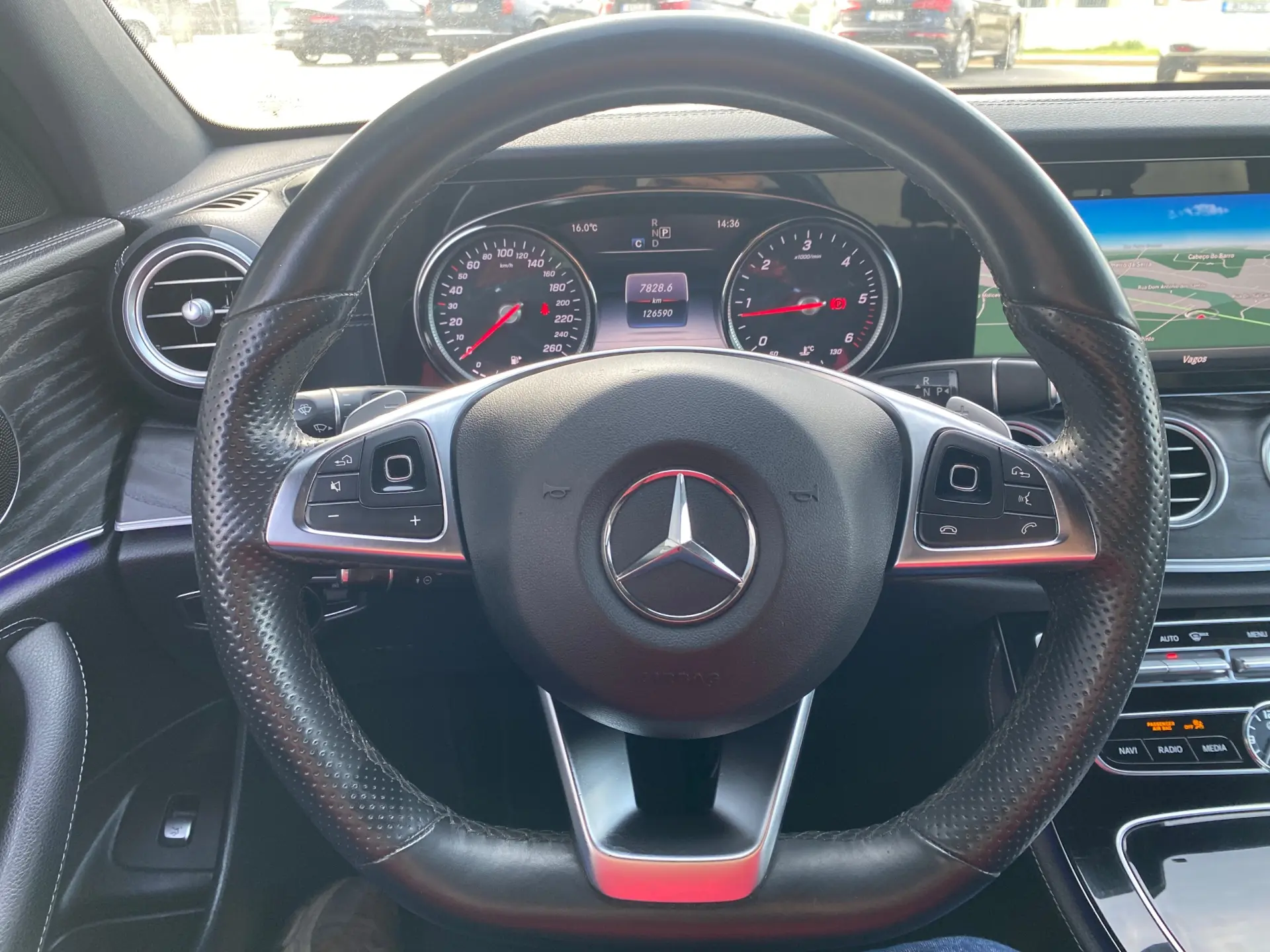 Mercedes-Benz E 220 d AMG Line 14