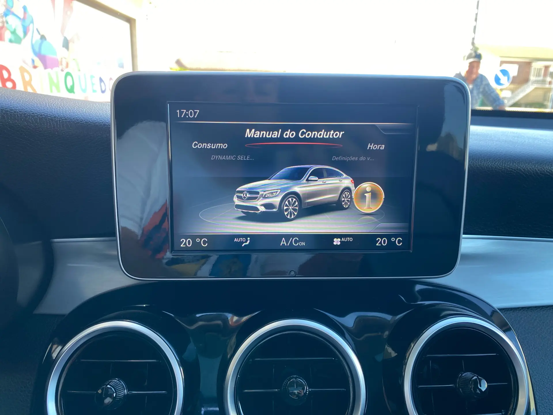 Mercedes-Benz GLC 220 d 4Matic 9G-TRONIC Exclusive 44