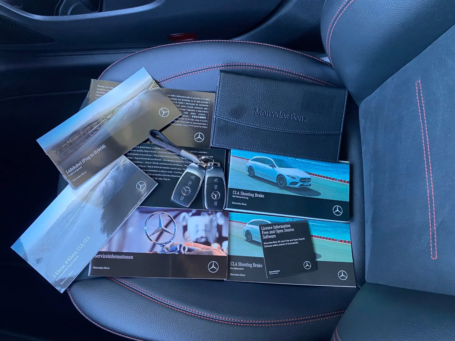 Mercedes-Benz CLA 250 e Shooting Brake AMG Line 37