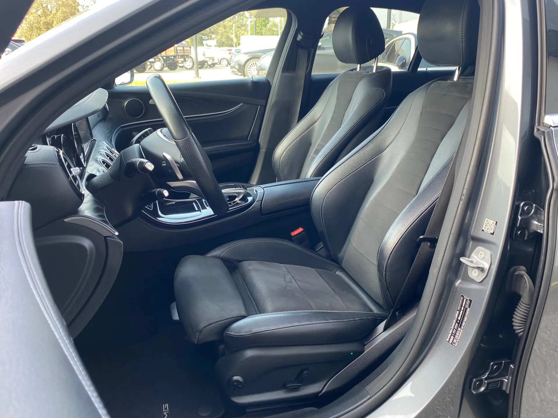 Mercedes-Benz E 220 d AMG Line 8