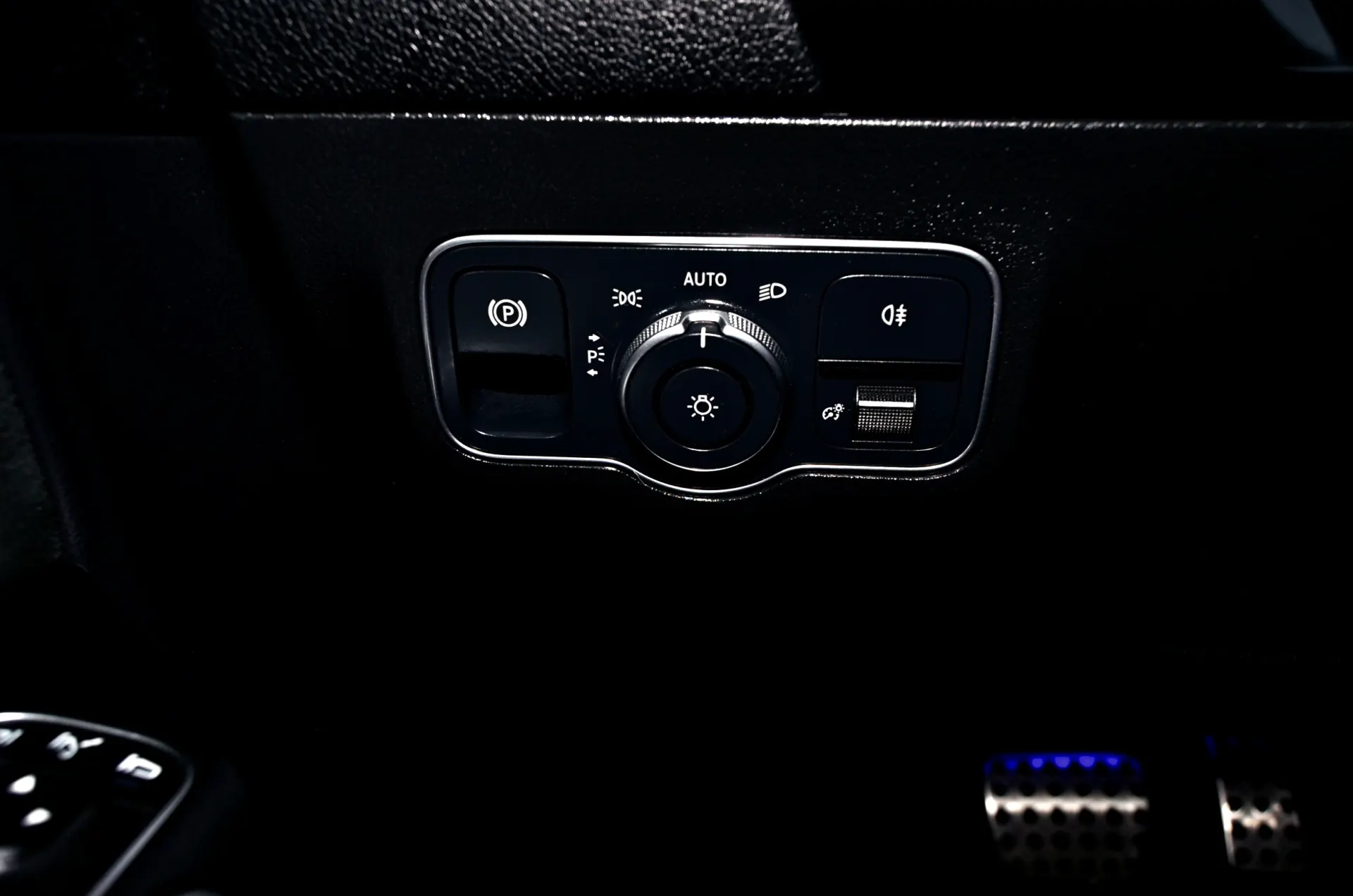 Mercedes-Benz GLA 250 e AMG Line 13