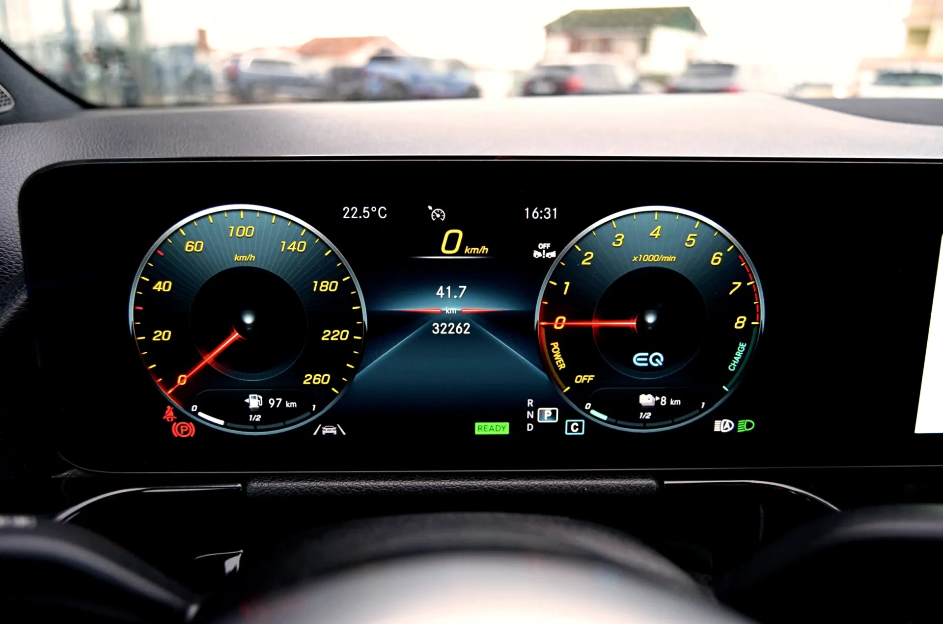 Mercedes-Benz GLA 250 e AMG Line 42