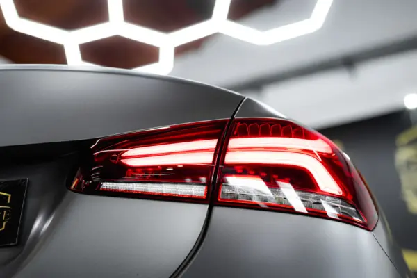 Mercedes-Benz A 180 Limousine d AMG Line Aut. 10