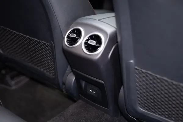 Mercedes-Benz A 180 Limousine d AMG Line Aut. 15