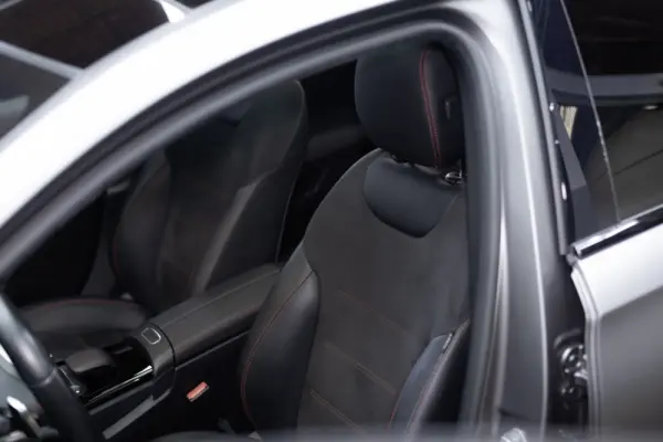 Mercedes-Benz A 180 Limousine d AMG Line Aut. 19