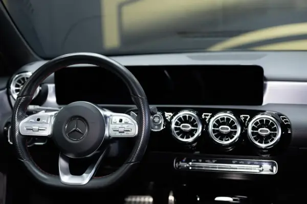 Mercedes-Benz A 180 Limousine d AMG Line Aut. 22