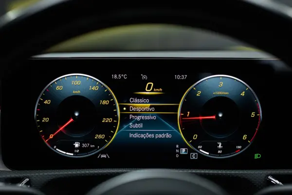 Mercedes-Benz A 180 Limousine d AMG Line Aut. 38