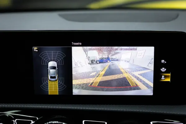 Mercedes-Benz A 180 Limousine d AMG Line Aut. 58