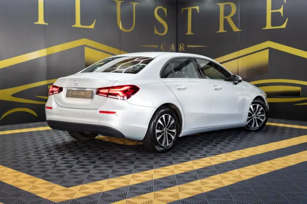 Mercedes-Benz A 180 Limousine d Progressive Aut. 6