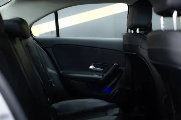 Mercedes-Benz A 180 Limousine d Progressive Aut. 22