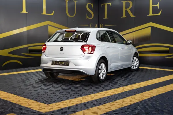 Volkswagen Polo 1.0 TSI Confortline 6