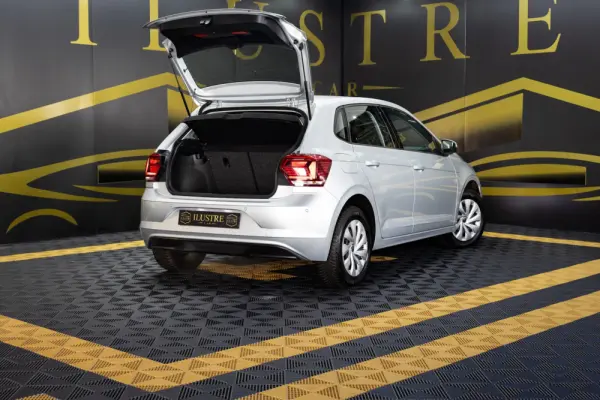Volkswagen Polo 1.0 TSI Confortline 7