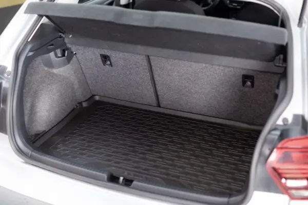 Volkswagen Polo 1.0 TSI Confortline 8