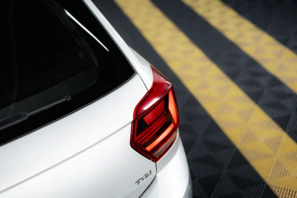 Volkswagen Polo 1.0 TSI Confortline 10