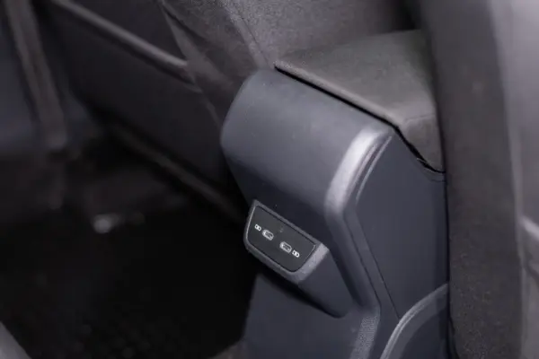 Volkswagen Polo 1.0 TSI Confortline 18