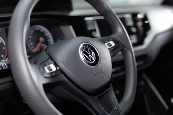 Volkswagen Polo 1.0 TSI Confortline 26