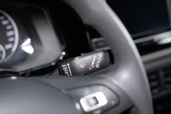 Volkswagen Polo 1.0 TSI Confortline 30