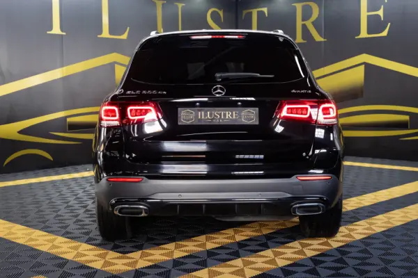 Mercedes-Benz GLC 300 de 4Matic 5