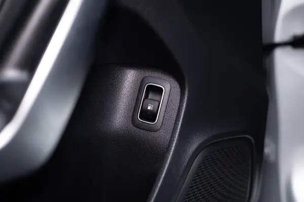 Mercedes-Benz A 250 e Progressive 32