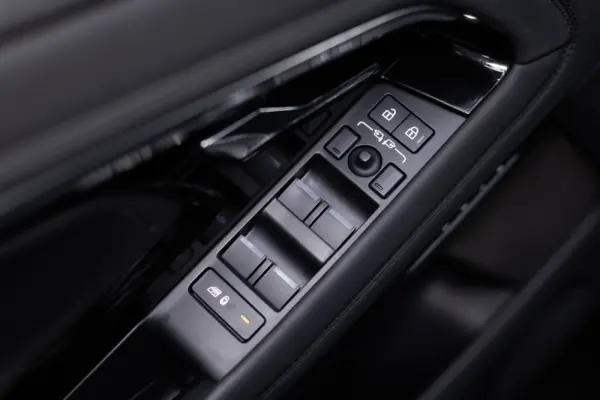 Land Rover Range Rover Evoque 1.5 P300e AWD Dynamic SE 35