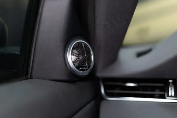 Land Rover Range Rover Evoque 1.5 P300e AWD Dynamic SE 38