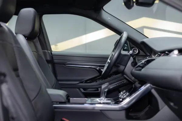 Land Rover Range Rover Evoque 1.5 P300e AWD Dynamic SE 21