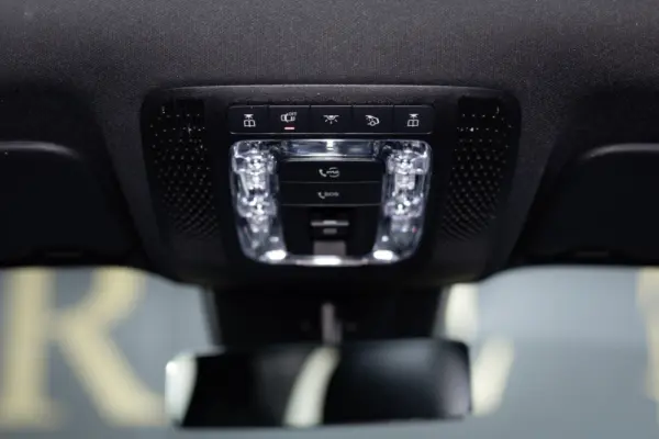 Mercedes-Benz GLA 180 d 8G-DCT Edition Progressive Line 32