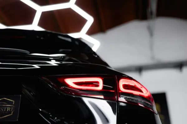 Mercedes-Benz GLA 180 d 8G-DCT Edition Progressive Line 10